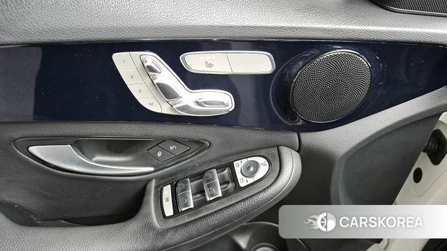 Mercedes-Benz C-Class W205 2020 Белый из Кореи, фото 5