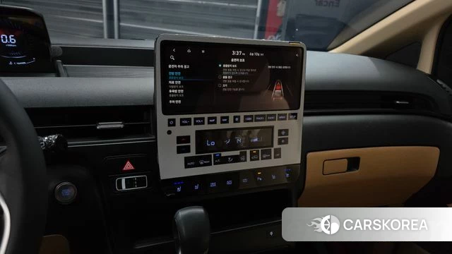 Hyundai Staria 2021 Белый из Кореи, фото 5