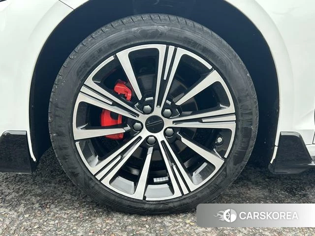 Geely Automobile Xingrui 2025 Белый из Китая, фото 5