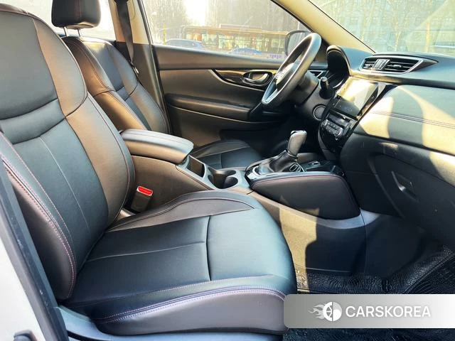 Nissan Qashqai 2022 Белый из Китая, фото 5