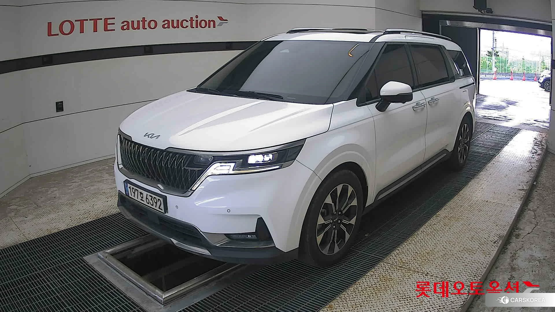 Kia Carnival 2022 Белый из Кореи, фото 5