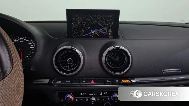 Audi New A3 2018 Черный из Кореи, фото 5