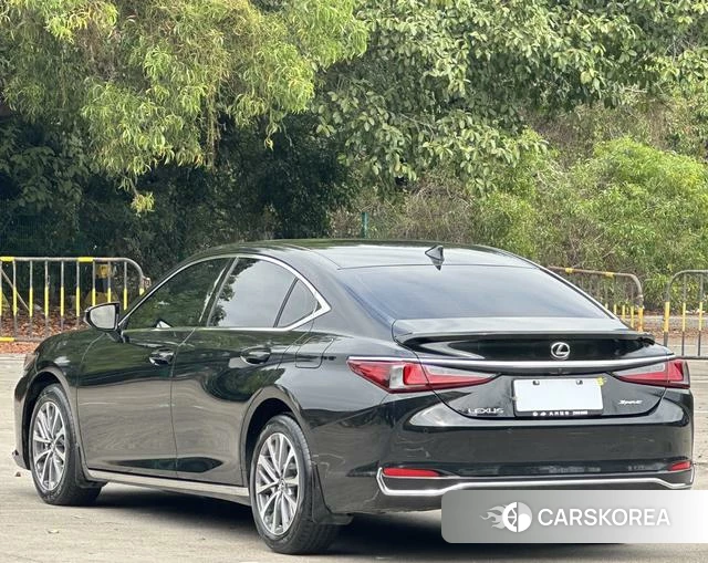 Lexus ES 2024 Черный из Китая, фото 5