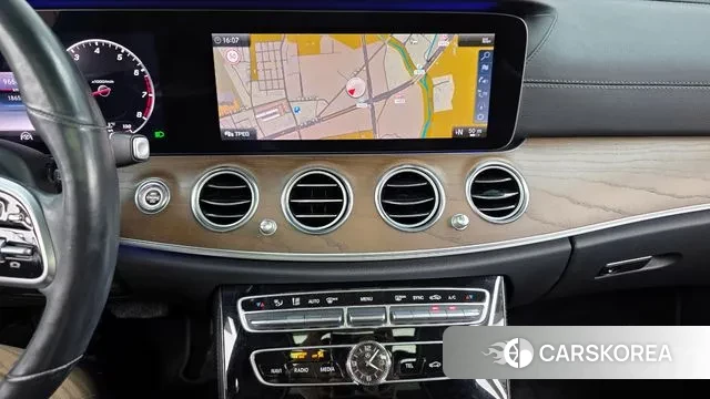 Mercedes-Benz E-Class W213 2019 Белый из Кореи, фото 5