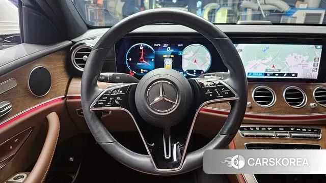 Mercedes-Benz E-Class W213 2021 Белый из Кореи, фото 5