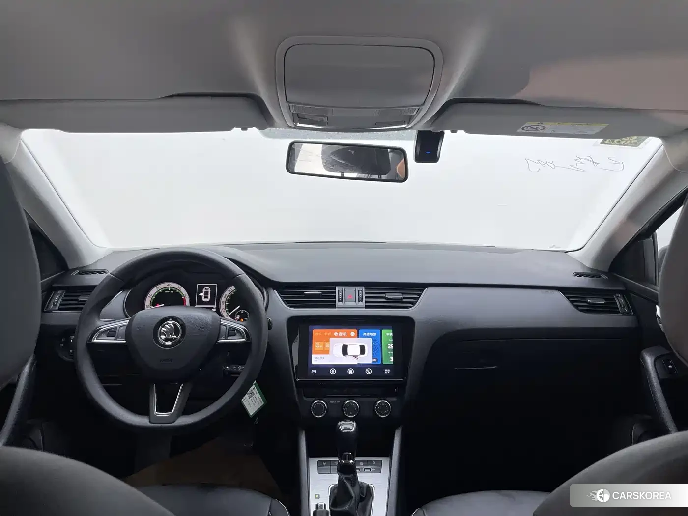 Skoda Octavia 2022 Silver/gray из Китая, фото 5