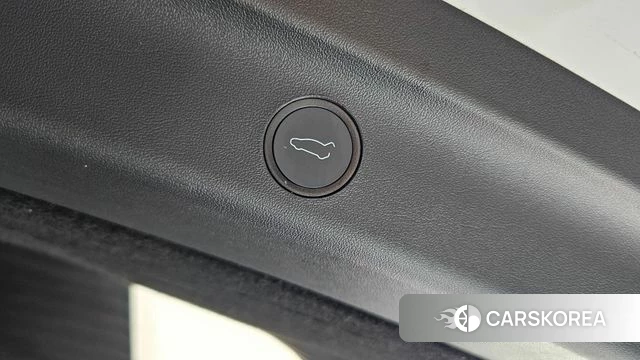 Tesla Model Y 2023 Белый из Кореи, фото 5