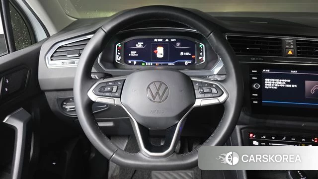 Volkswagen Tiguan second Generation 2022 Белый из Кореи, фото 5