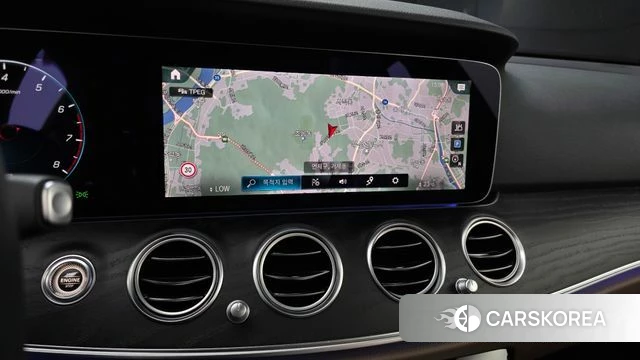 Mercedes-Benz E-Class W213 2022 Белый из Кореи, фото 5