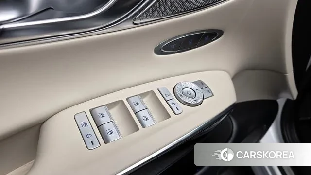 Genesis GV70 2023 Белый из Кореи, фото 5