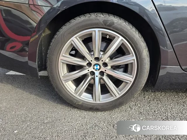 BMW 5 Series (G30) 2018 Серый из Кореи, фото 5