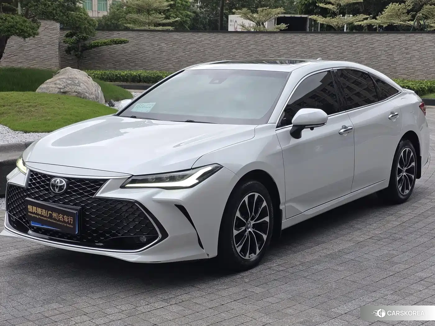 Toyota Avalon 2022 Белый из Китая, фото 5