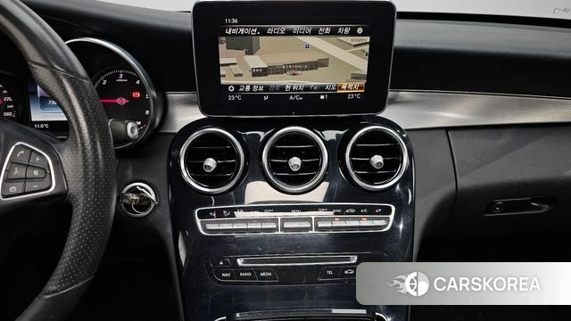 Mercedes-Benz C-Class W205 2018 Серебряный из Кореи, фото 5