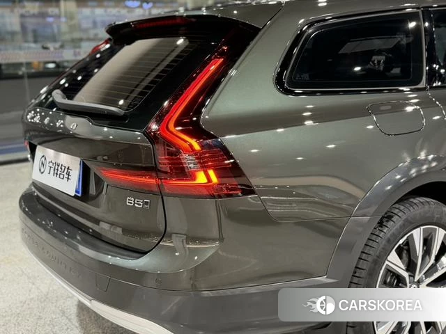 Volvo V90 2020 Темно-серый из Китая, фото 5