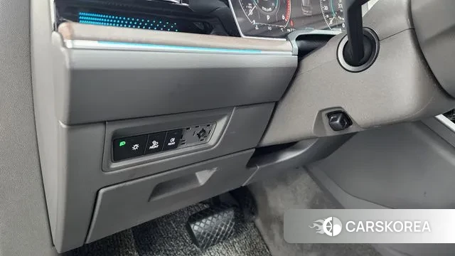 Volkswagen Touareg 3rd generation 2020 Черный из Кореи, фото 5