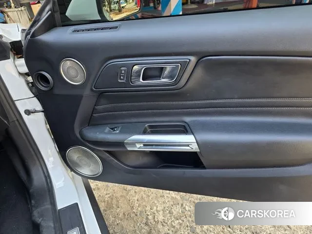 Ford Mustang 2018 Белый из Кореи, фото 5