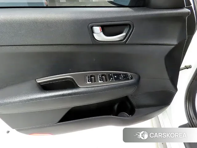 Kia The New K5 2nd generation 2018 Белый из Кореи, фото 5