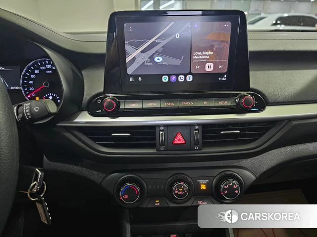 Kia The New K3 2nd generation 2023 Белый из Кореи, фото 5