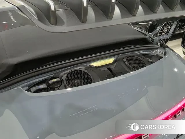 Porsche 911(992) 2024 Серебристо-серый из Кореи, фото 5