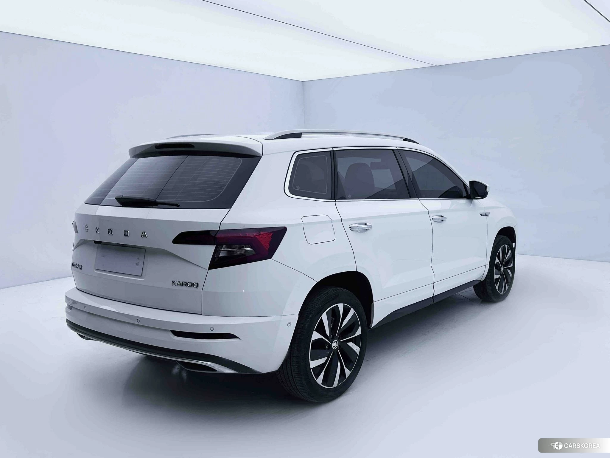Skoda Krok 2023 Белый из Китая, фото 5