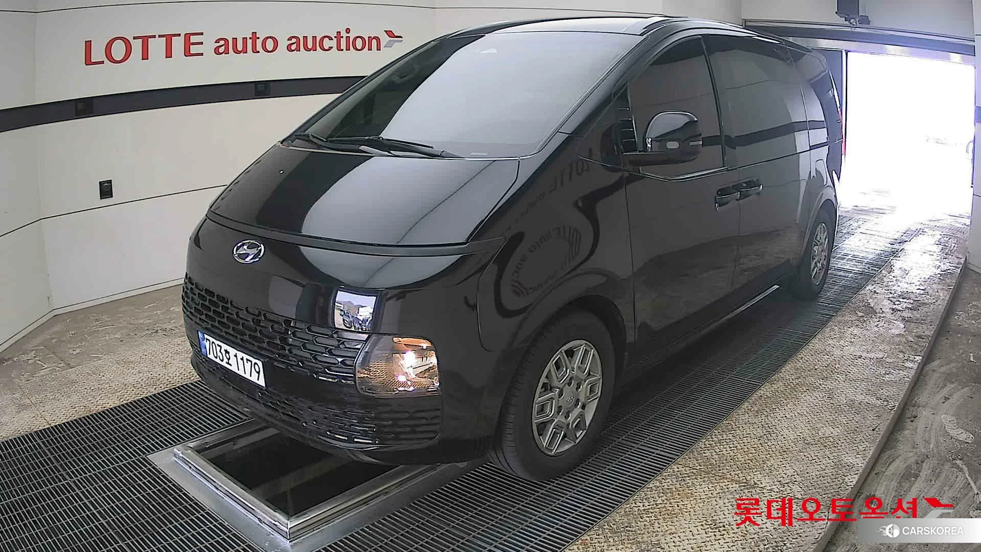 Hyundai Staria 2023 Abyss Black Pearl из Кореи, фото 5