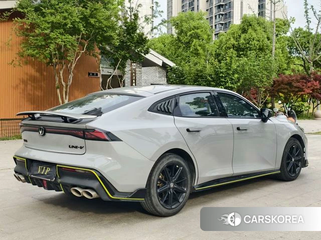 Chang'an UNI-V 2022 Серебристо-серый из Китая, фото 5