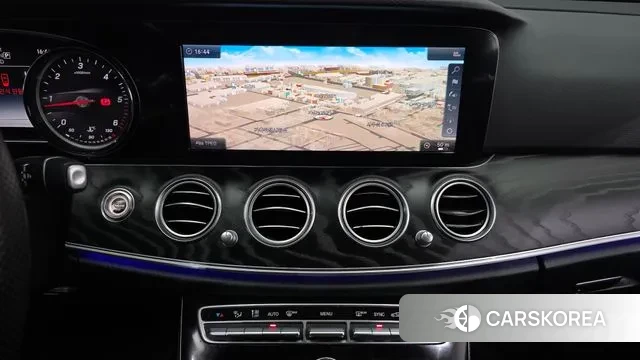 Mercedes-Benz E-Class W213 2018 Белый из Кореи, фото 5