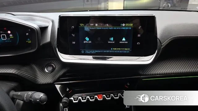 Peugeot e-208 second Generation 2022 Белый из Кореи, фото 5