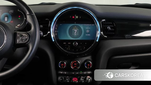 Mini Cooper 2021 Жемчужный цвет из Кореи, фото 5