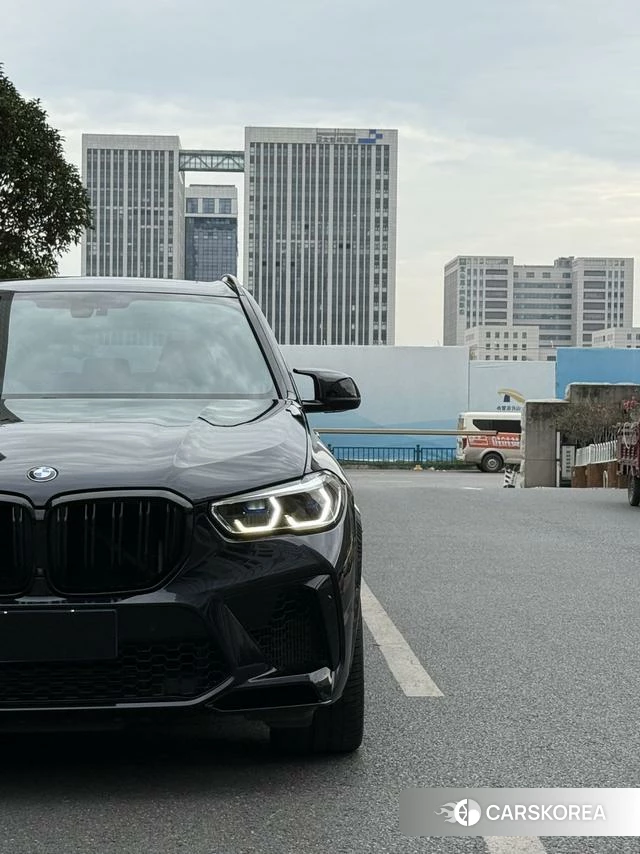 BMW X5 M id 4209192 из Китая 5