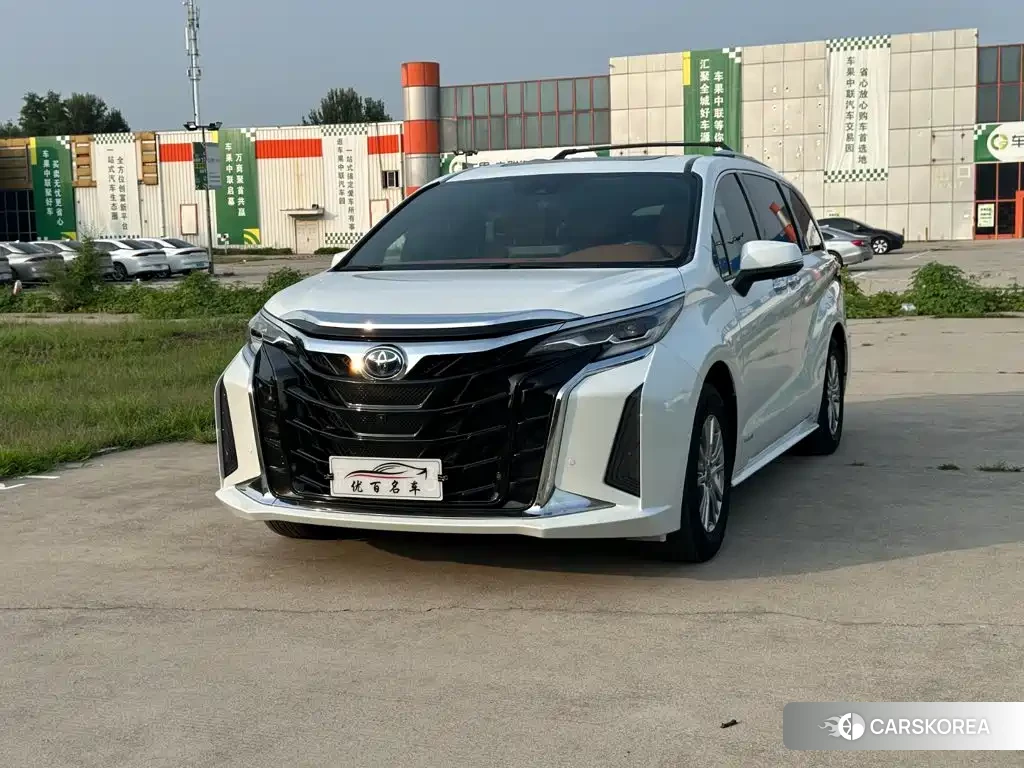 Toyota Sienna 2022 Белый из Китая, фото 5