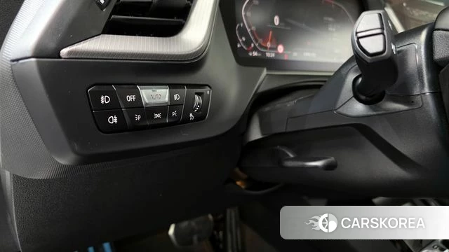 BMW 1 Series (F40) 2023 Белый из Кореи, фото 5