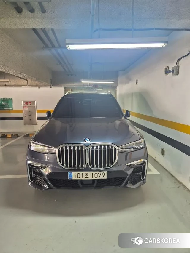 BMW X7 (G07) 2021 Небесно-голубой из Кореи, фото 5