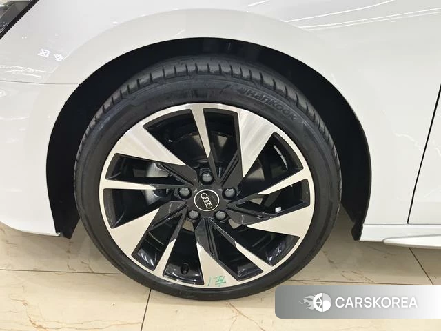 Audi A3 2023 Белый из Китая, фото 5