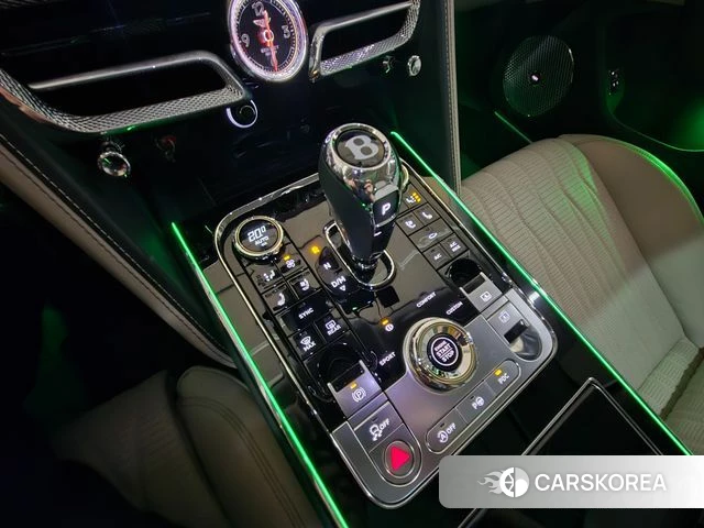 Bentley Flying Spur 3rd Generation 2024 Темно-зеленый из Кореи, фото 5