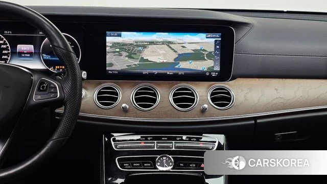 Mercedes-Benz E-Class W213 2018 Черный из Кореи, фото 5