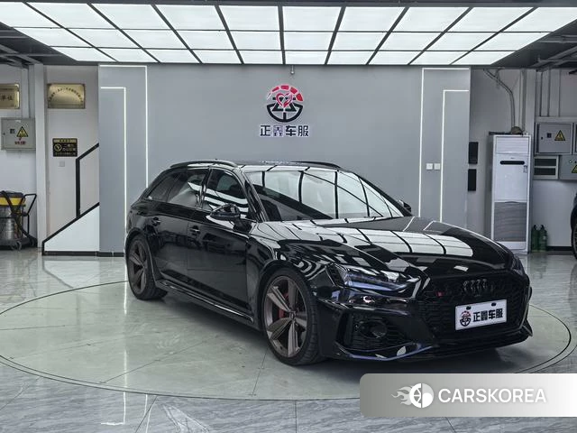 Audi RS 4 2022 Черный из Китая, фото 5