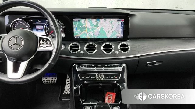 Mercedes-Benz E-Class W213 2018 Белый из Кореи, фото 5