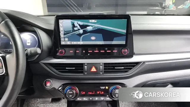 Kia The New K3 2nd generation 2021 Белый из Кореи, фото 5