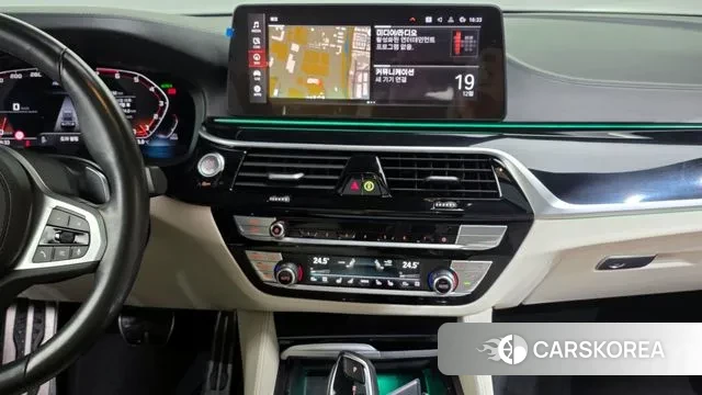 BMW 5 Series (G30) 2022 Серый из Кореи, фото 5