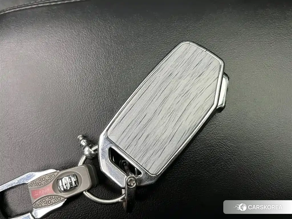 Kia K5 2023 Silver/gray из Китая, фото 5