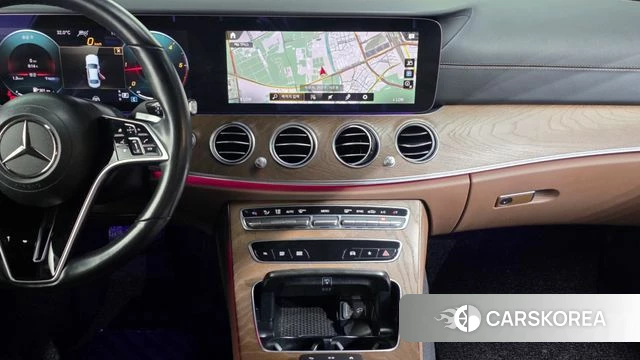 Mercedes-Benz E-Class W213 2021 Белый из Кореи, фото 5