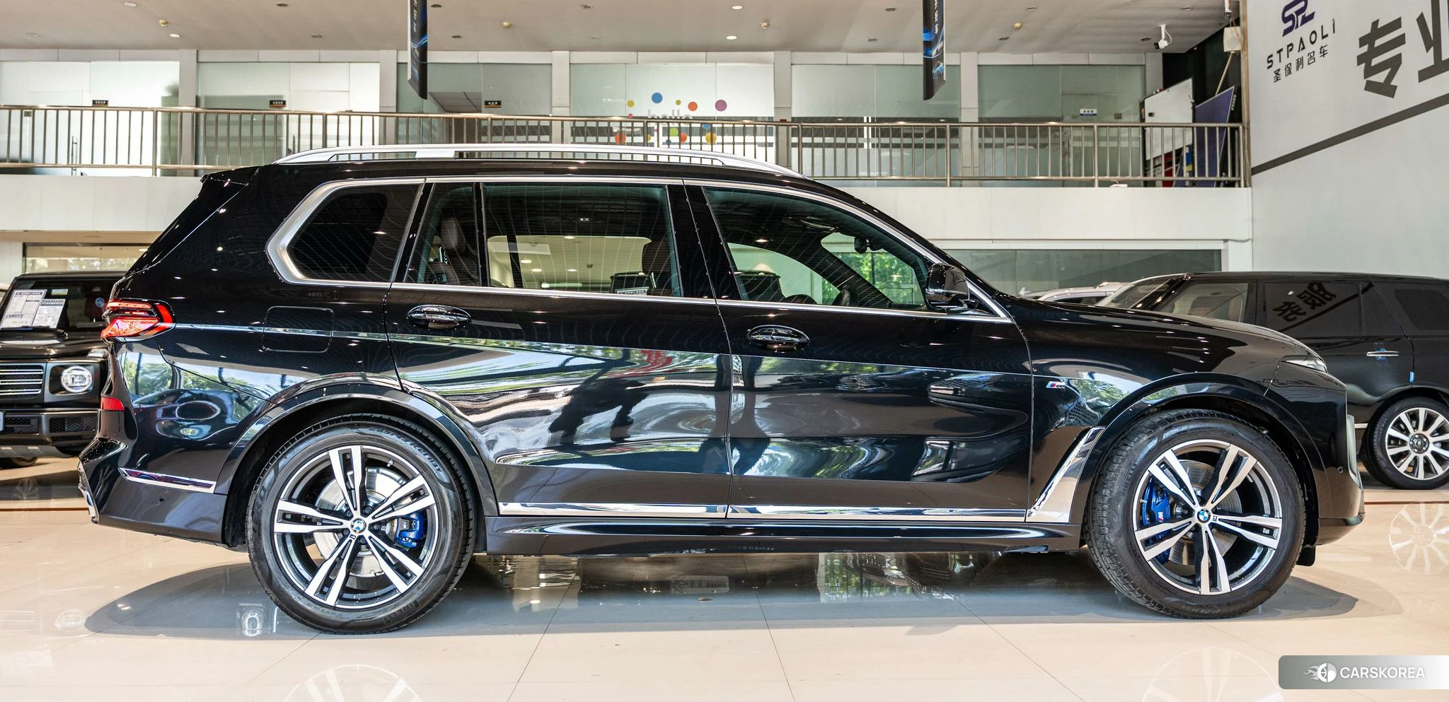 BMW X7 2022 Черный из Китая, фото 5