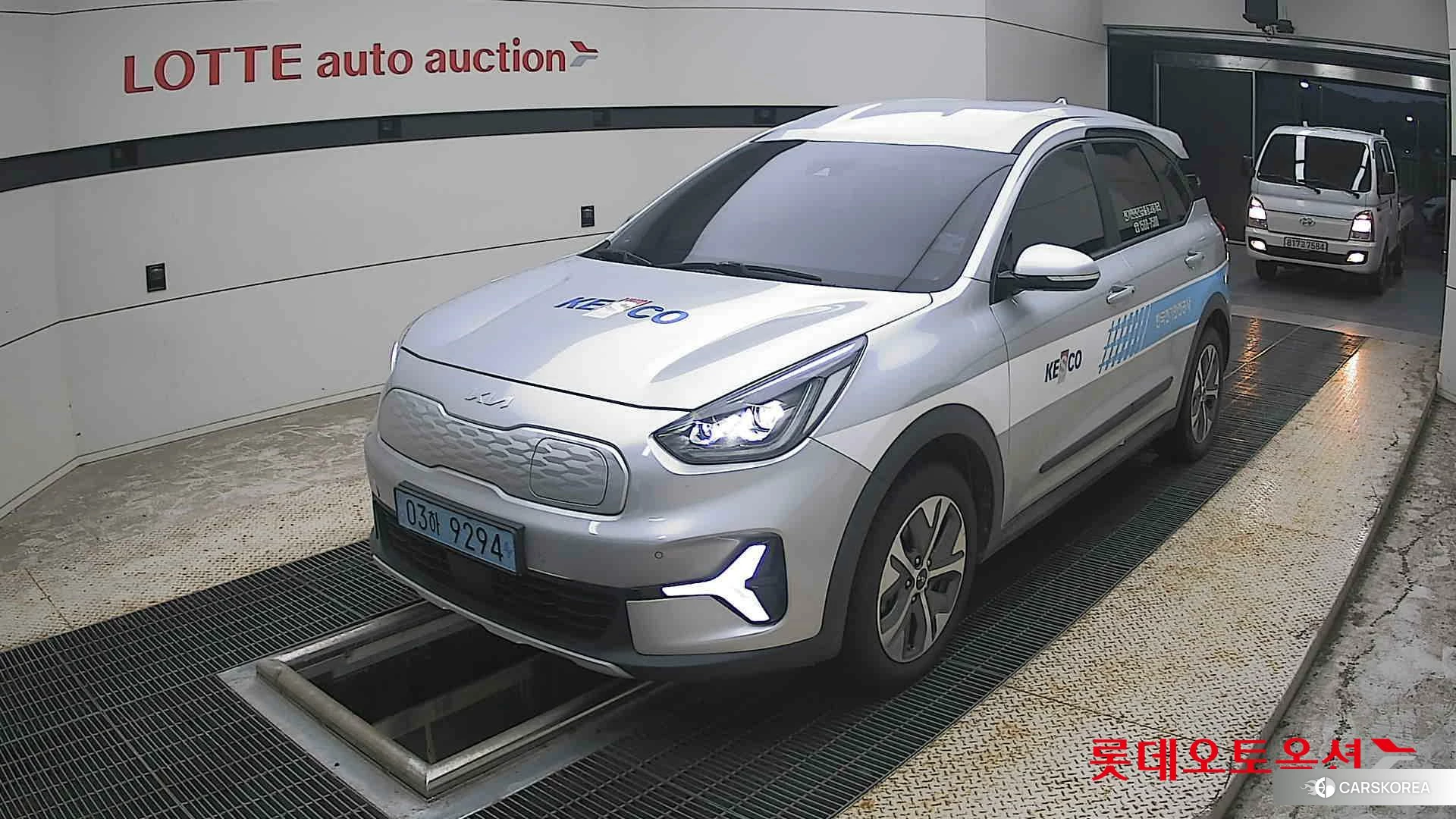 Kia Niro Plus 2023 Sparkling Silver из Кореи, фото 5