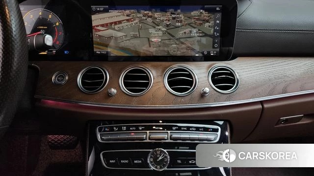 Mercedes-Benz E-Class W213 2018 Серый из Кореи, фото 5