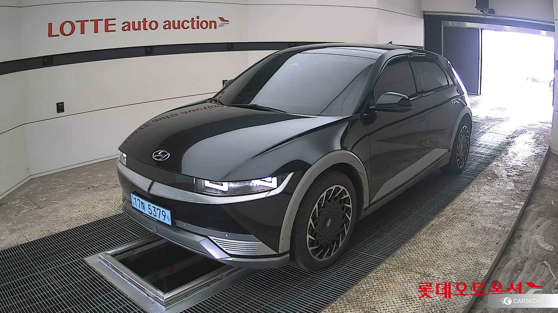 Hyundai IONIQ 5 2022 Phantom Black Pearl из Кореи, фото 5