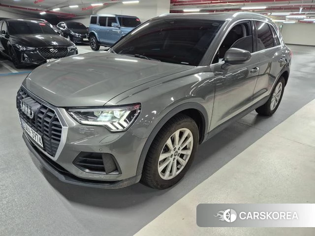 Audi Q3 (F3) 2023 Серый из Кореи, фото 5
