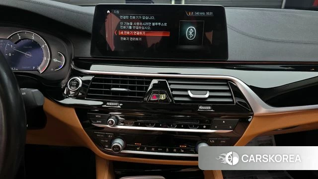 BMW 5 Series (G30) 2018 Белый из Кореи, фото 5