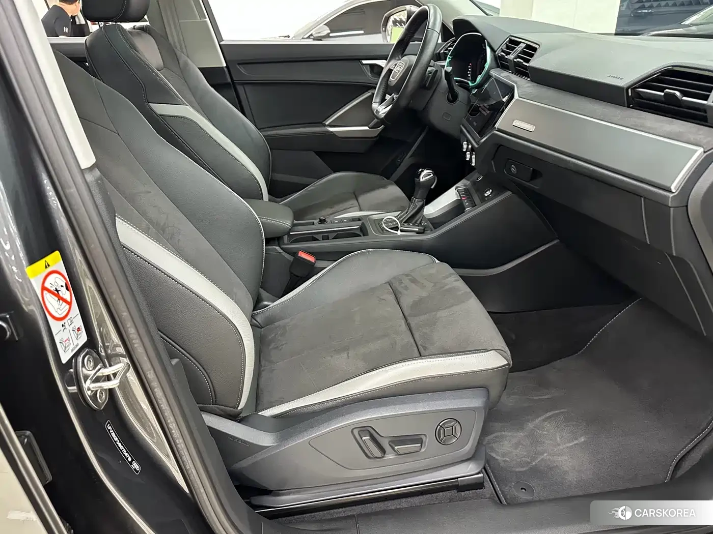 Audi Q3 2022 Silver/gray из Китая, фото 5
