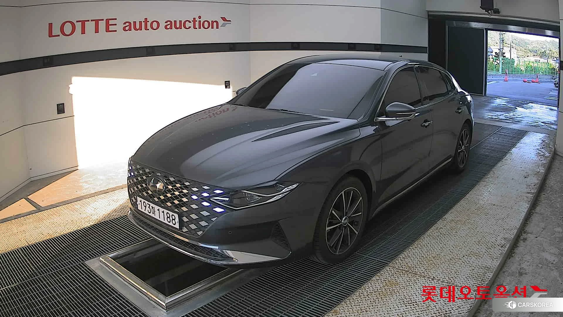 Hyundai Grandeur 2022 Nocturne Grey Metallic из Кореи, фото 5